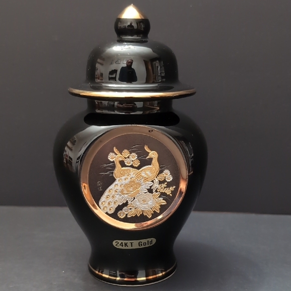 Vintage Japanese Art Of Chokin 24kt Gold Black Porcelain Lidded Jar. - Picture 1 of 11